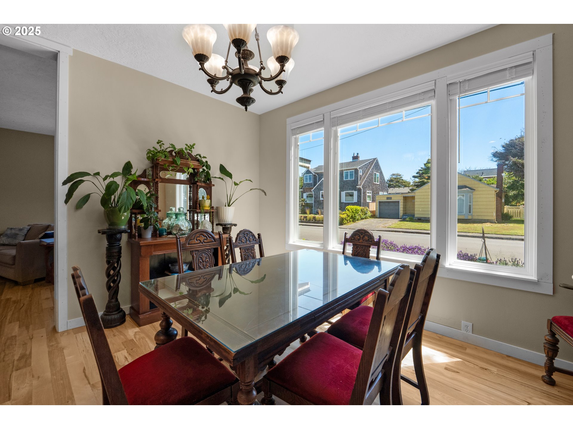 1164 Beach Drive Seaside, OR 97138 - Photo 9 of 48 Dining Room