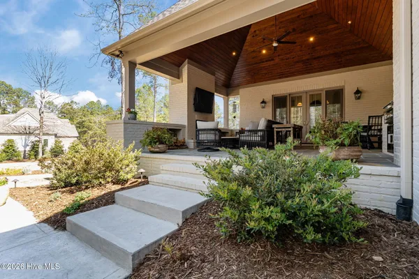 $1,695,000 | 201 Crescent Court, Pinehurst, NC 28374