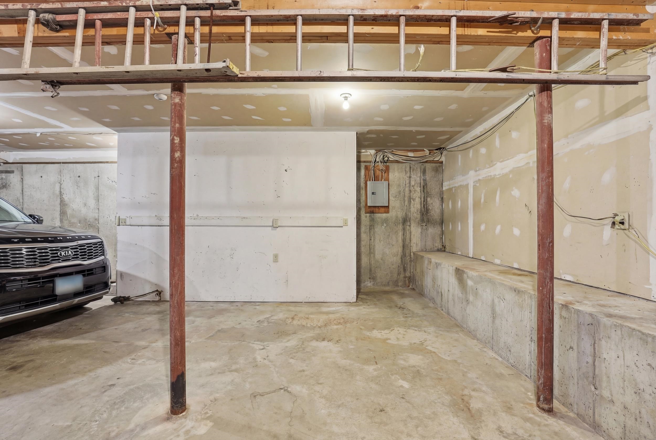 109 Old Center Road Deerfield, NH 03037 - Photo 37 of 60