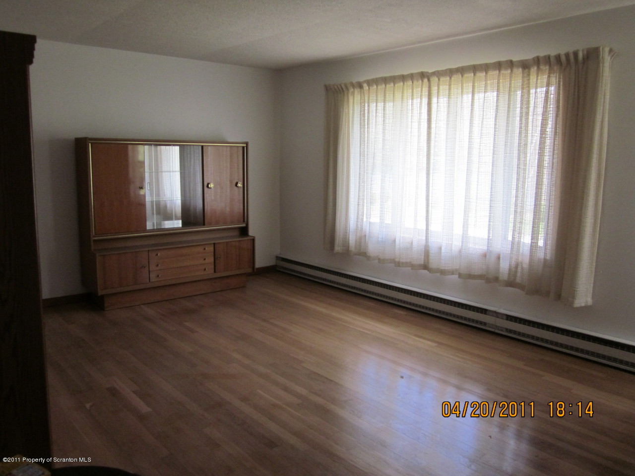 104 Butternut Lane Hawley, PA 18428 - Photo 7 of 8 Living Room