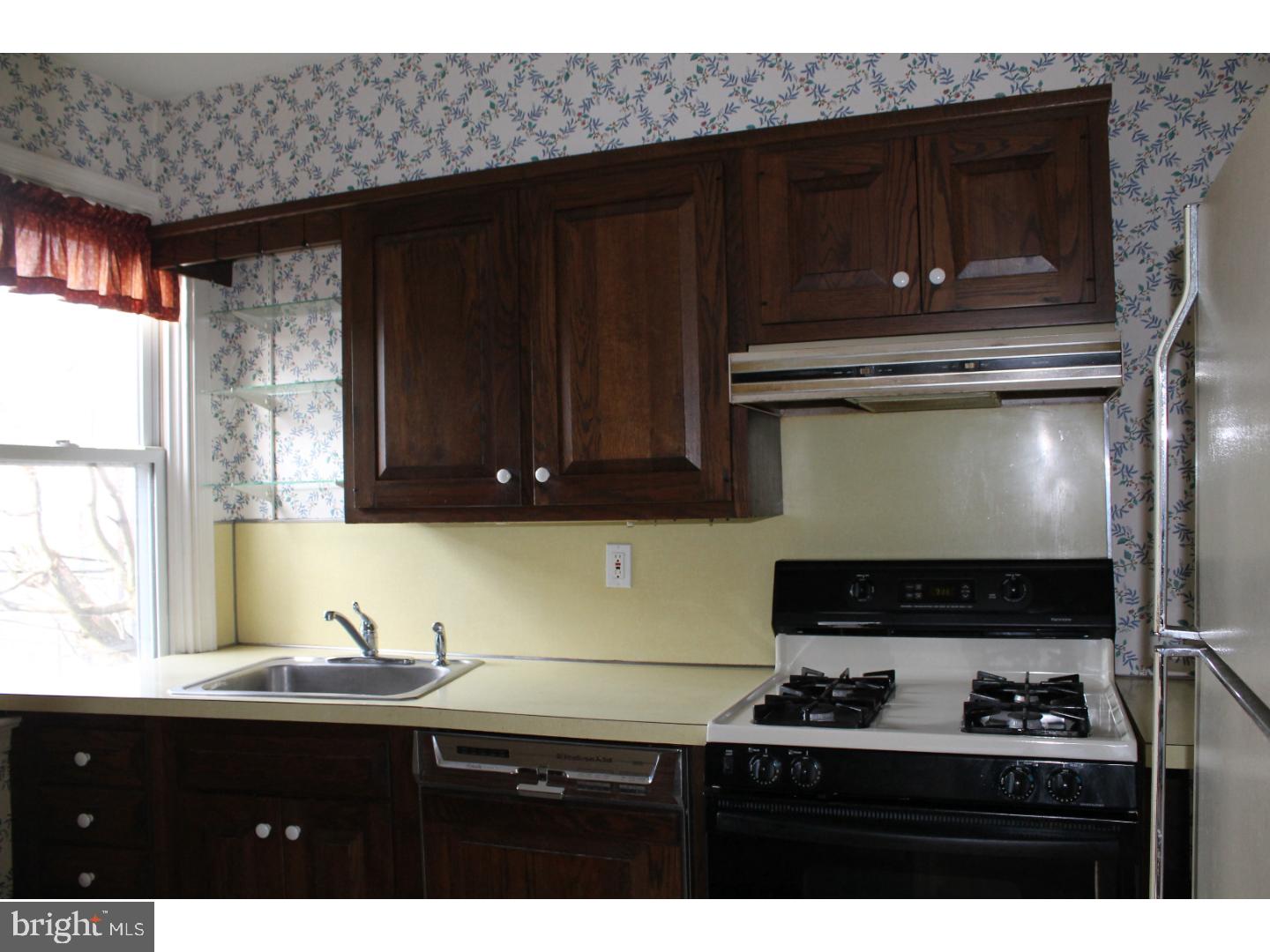 128 Rockland Road Merion Station, PA 19066 - Photo 9 of 22