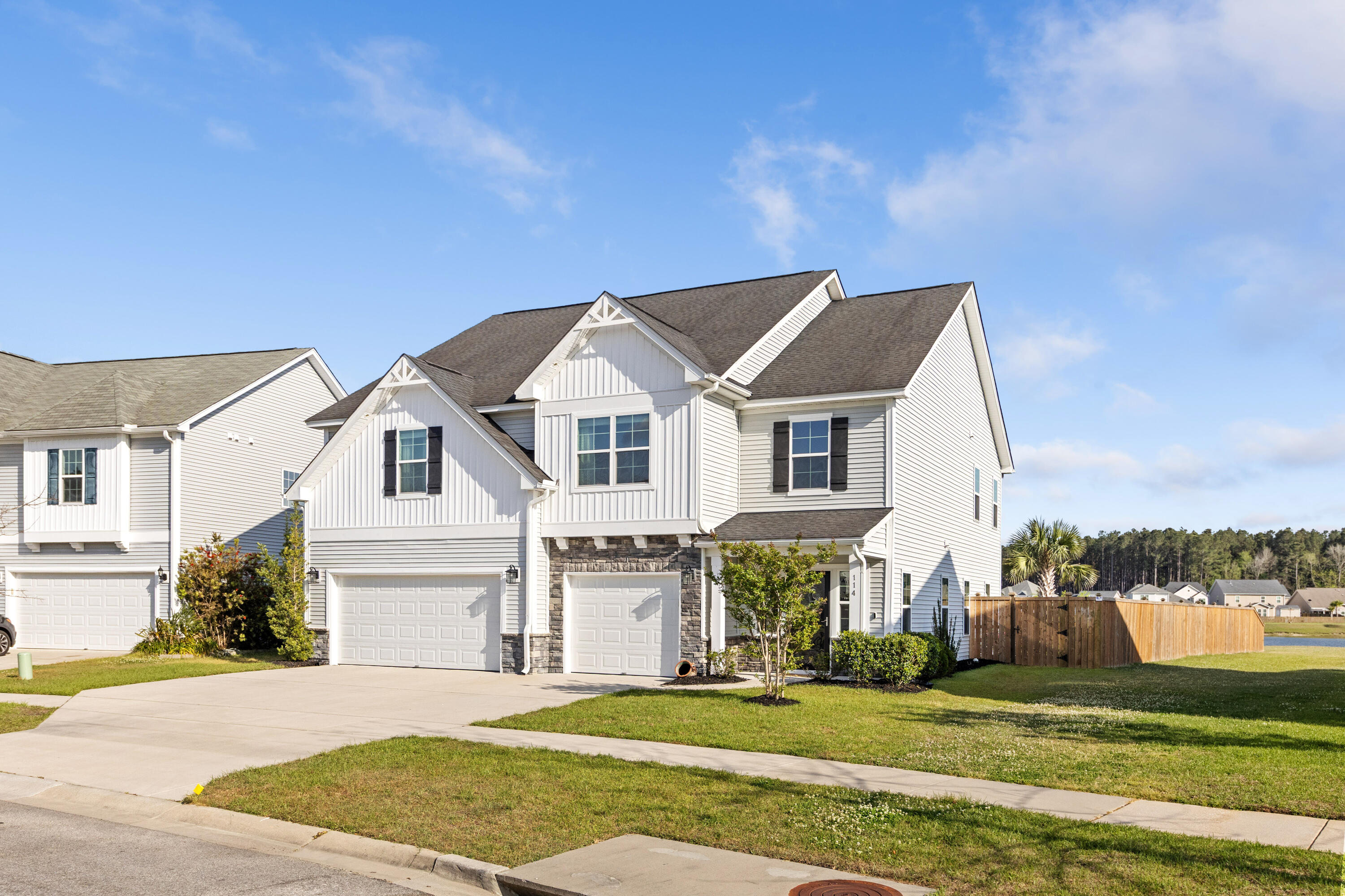 114 Rouen Lane Summerville, SC 29486 - Photo 2 of 58 114RouenLane-CasaVerdeMediaLLC2
