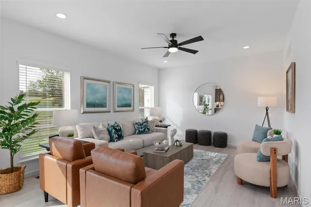 $424,900 | 2 Royal Ii At Grove, St. Louis, MO 63123