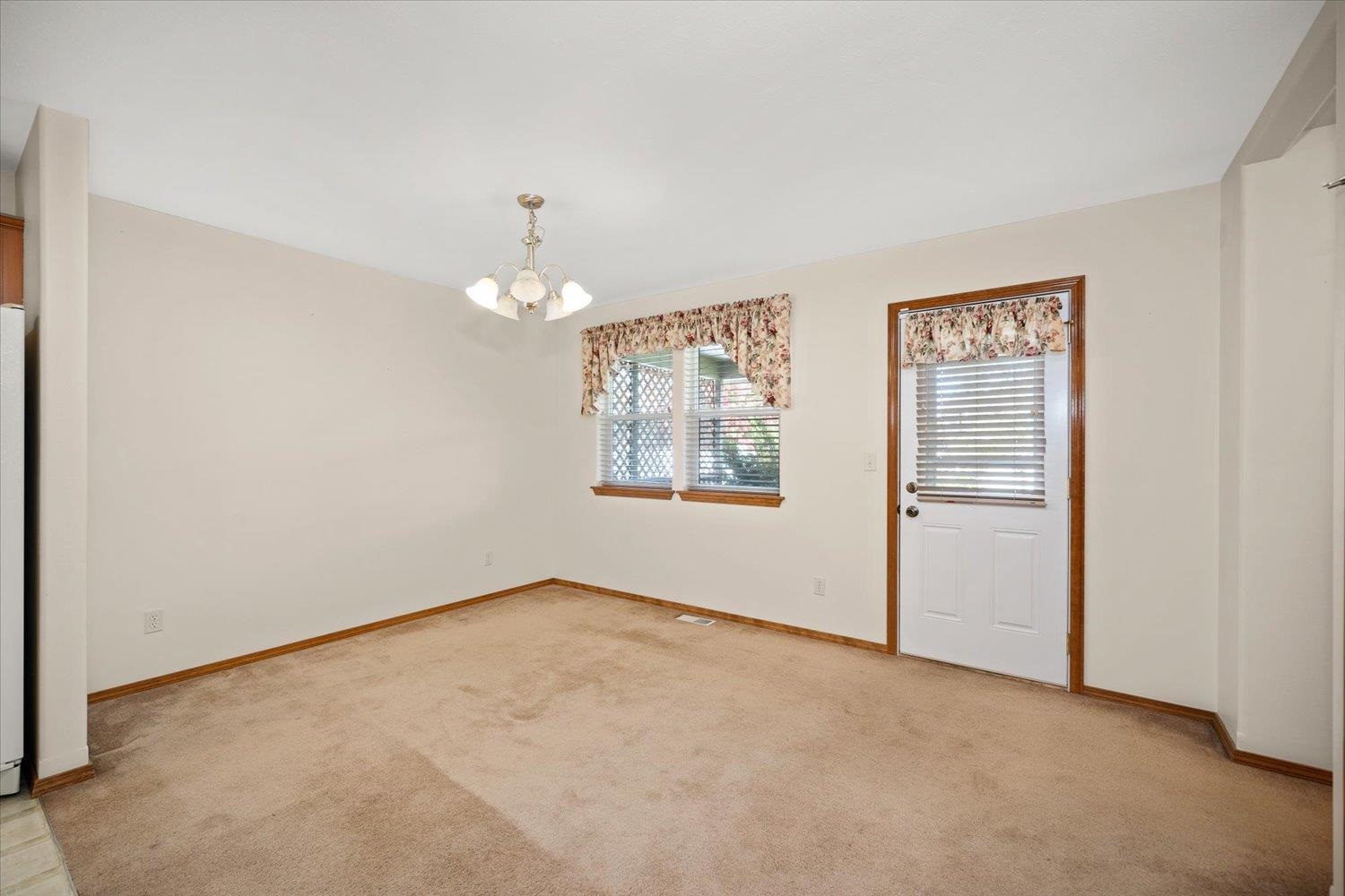 803 South Rees Lane Spokane Valley, WA 99037 - Photo 14 of 23