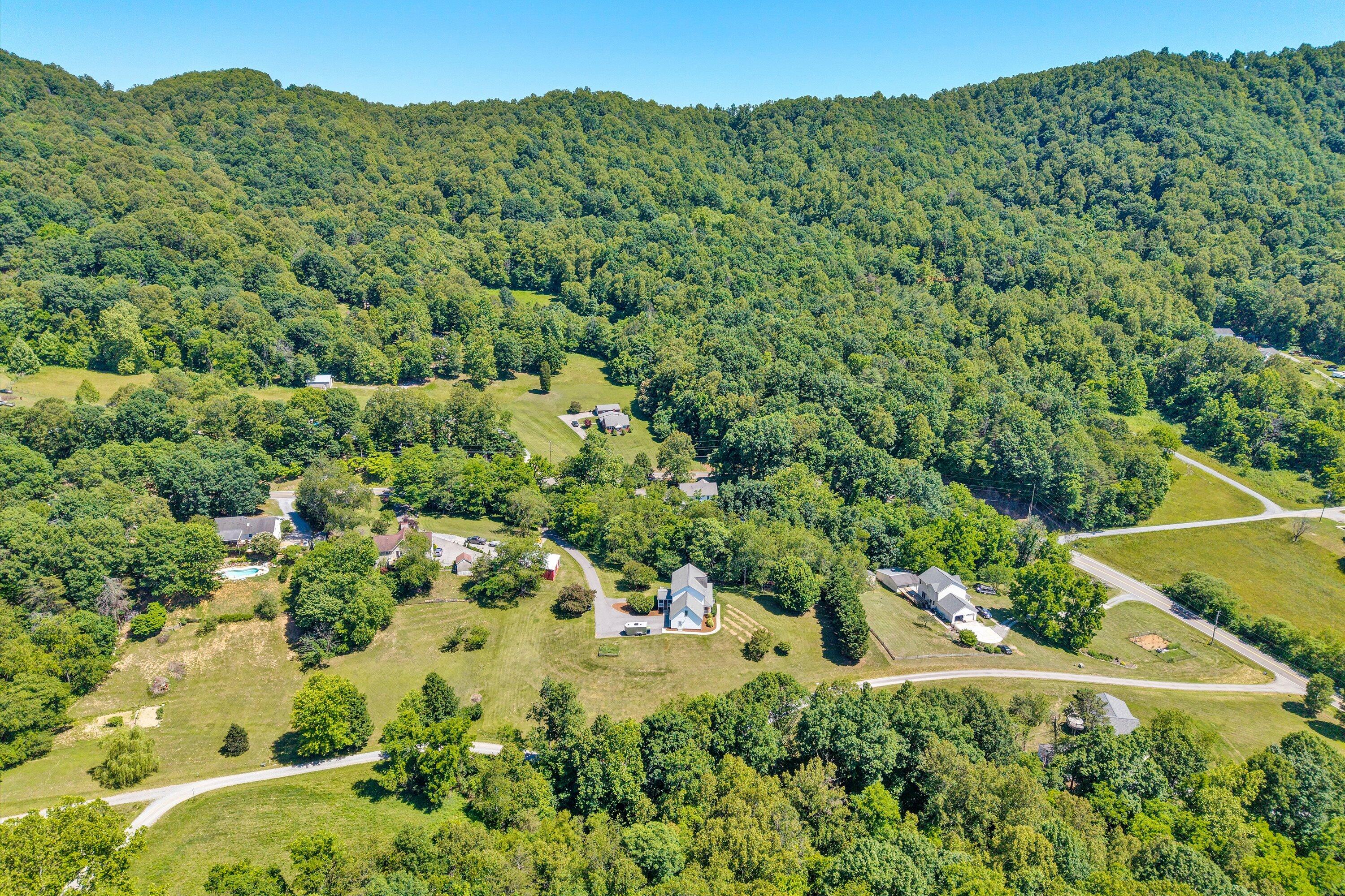 1351 Archway Road Blue Ridge, VA 24064 - Photo 5 of 58 05-SGP-20260604151819