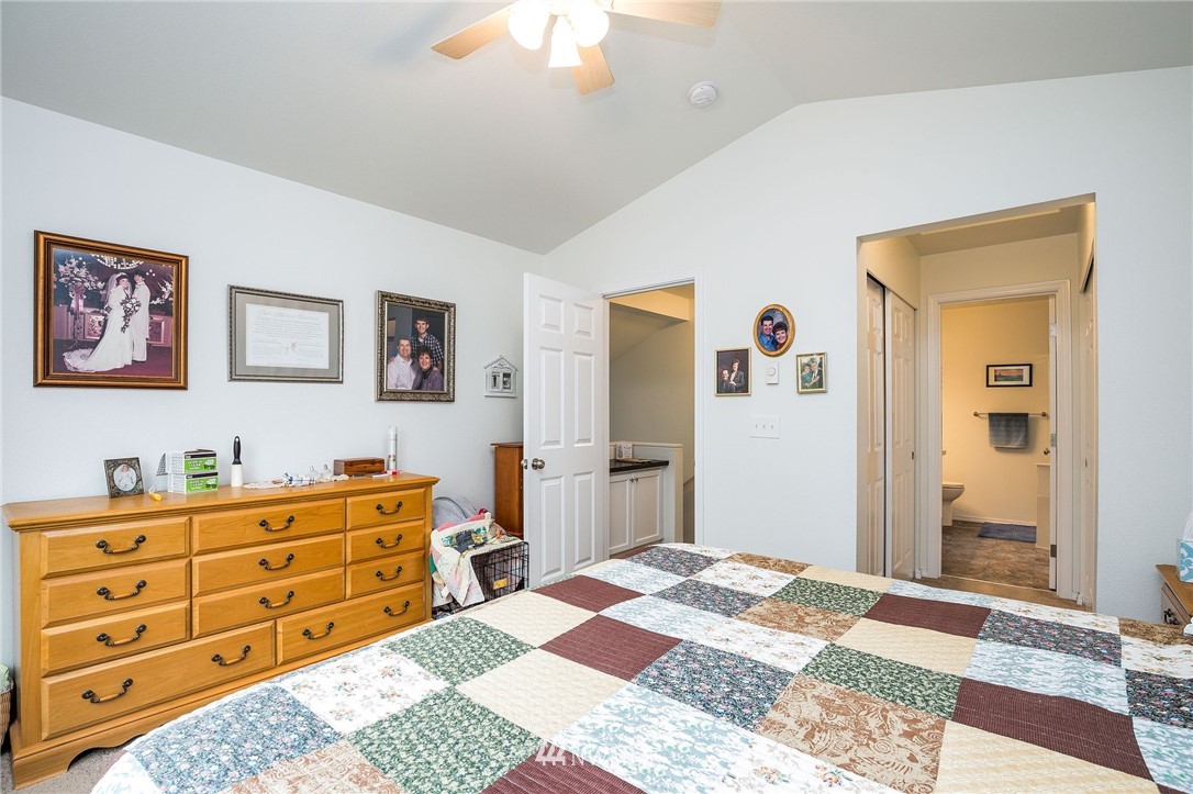 19116 110th Place Southeast Renton, WA 98055 - Photo 14 of 29