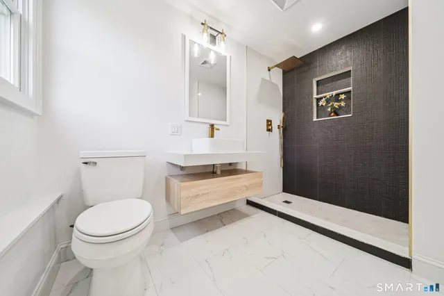 $850,000 | 185 Newtown Avenue, Norwalk, CT 06851