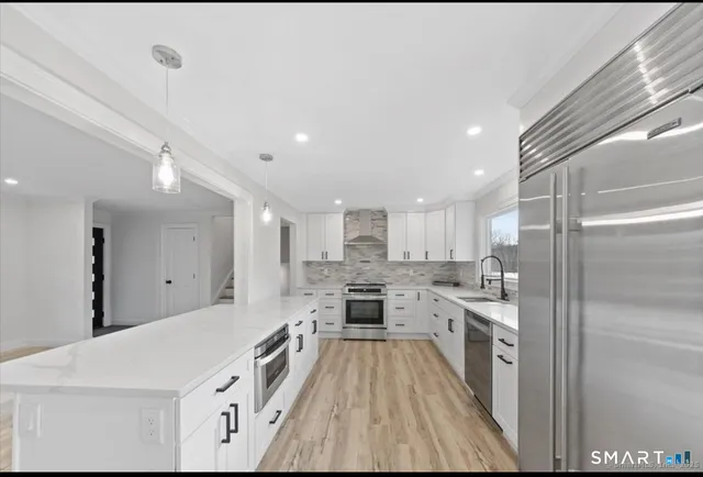 $850,000 | 185 Newtown Avenue, Norwalk, CT 06851