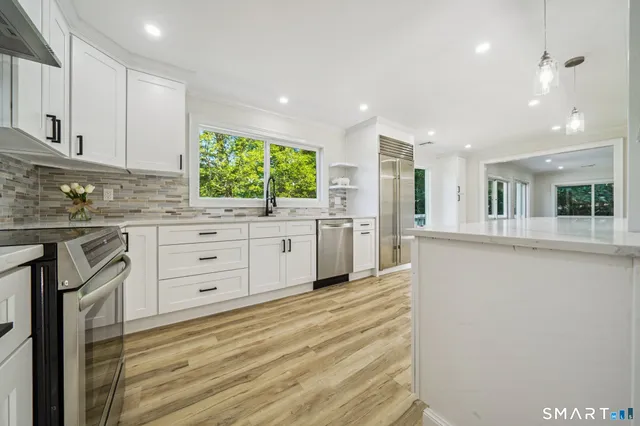 $850,000 | 185 Newtown Avenue, Norwalk, CT 06851