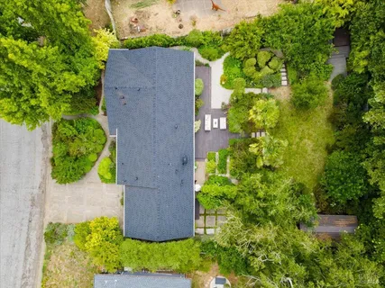 $1,375,000 | 7960 Bella Vista Drive, Sebastopol, CA 95472