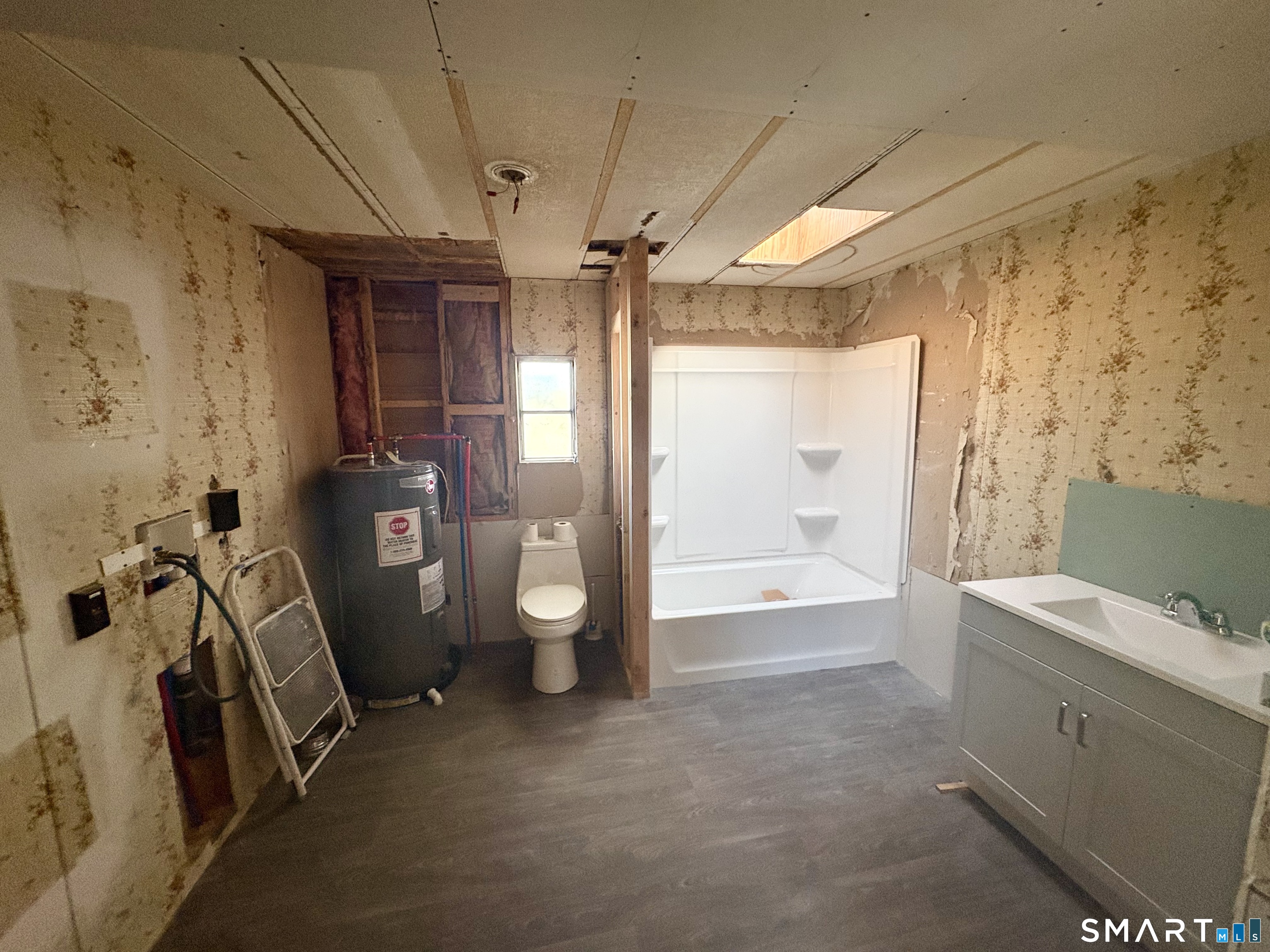 301 Buddington Road Groton, CT 06340 - Photo 7 of 13