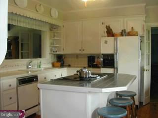 2094 Almshouse Road Jamison, PA 18929 - Photo 2 of 6 Gallery Image 2