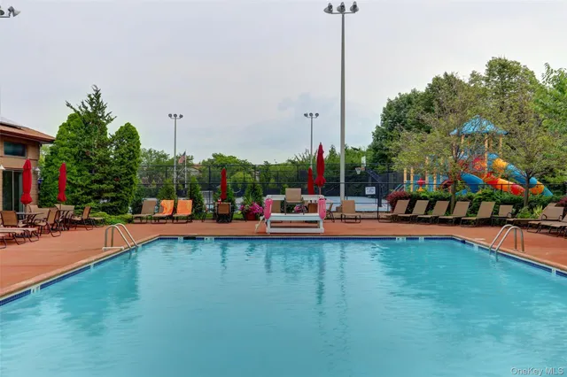 $3,000 | 100 Daly Boulevard, Unit 2803, Oceanside, NY 11572