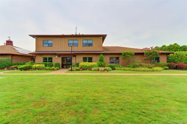 $3,000 | 100 Daly Boulevard, Unit 2803, Oceanside, NY 11572