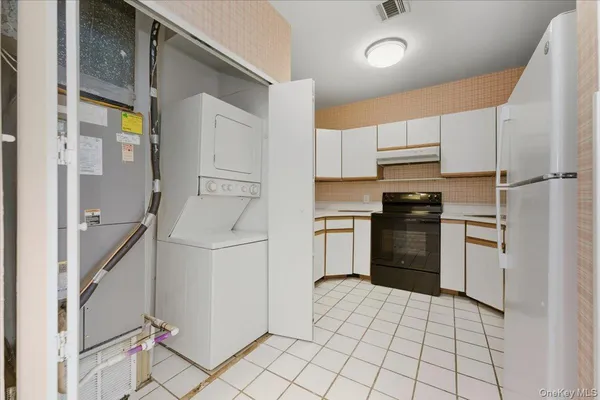 $3,000 | 100 Daly Boulevard, Unit 2803, Oceanside, NY 11572