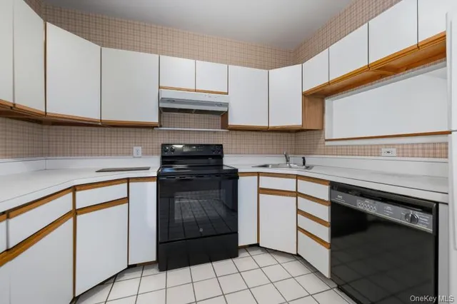 $3,000 | 100 Daly Boulevard, Unit 2803, Oceanside, NY 11572