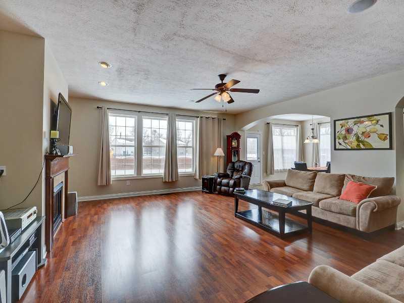 2907 Sleeping Ridge Way Indianapolis, IN 46217 - Photo 6 of 24 Gallery Image 6