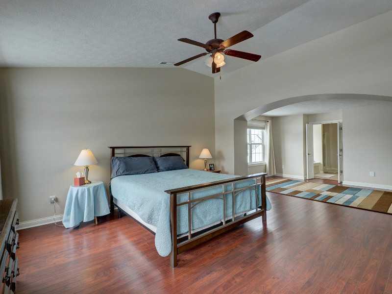 2907 Sleeping Ridge Way Indianapolis, IN 46217 - Photo 8 of 24 Gallery Image 8