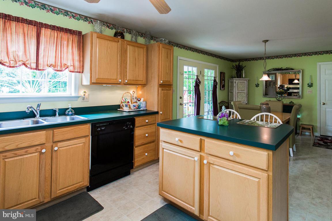 111 North New Street Lititz, PA 17543 - Photo 13 of 45