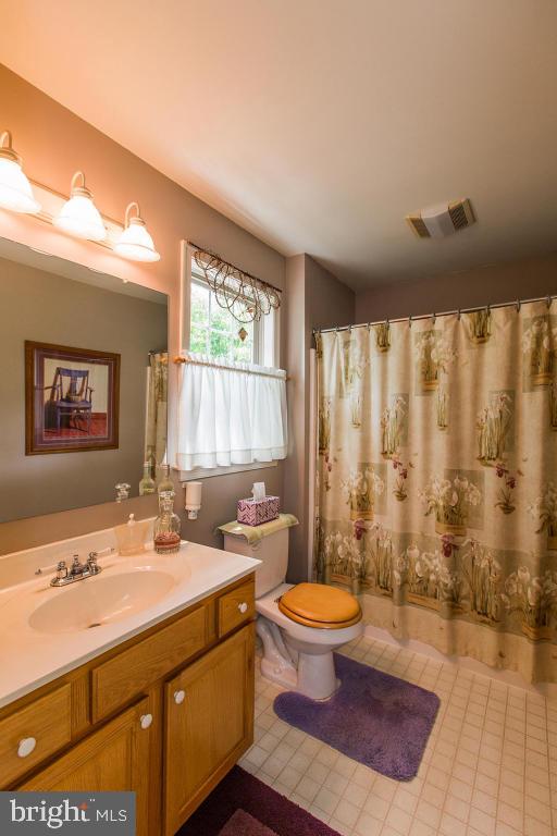 111 North New Street Lititz, PA 17543 - Photo 18 of 45