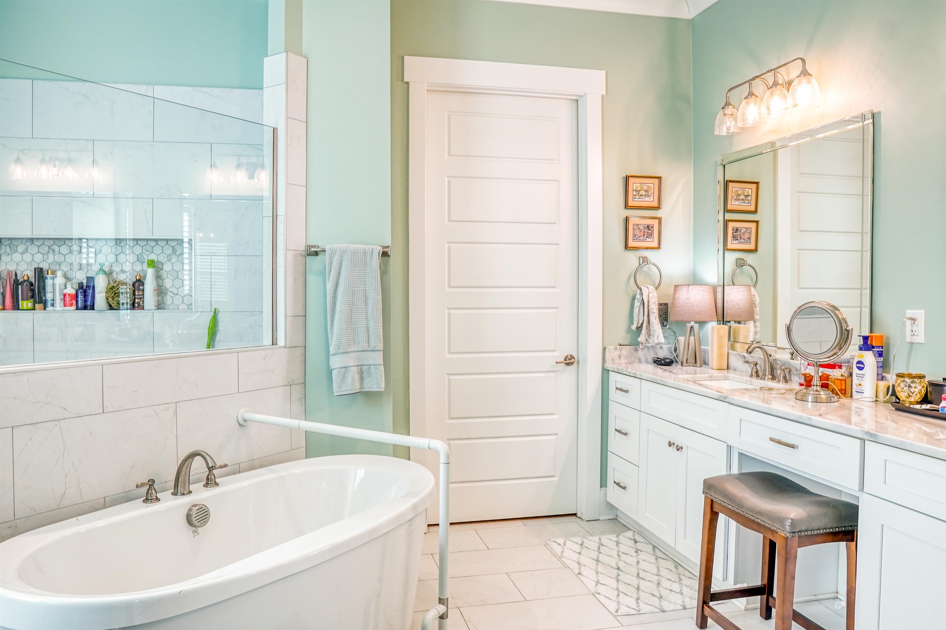 3538 Rokeby Farm Lane Collierville, TN 38017 - Photo 19 of 24 a bathroom with a sink and a mirror