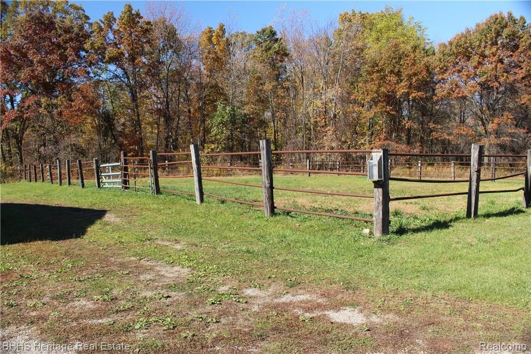 10483 Oak Grove Road Howell, MI 48855 - Photo 23 of 24 IMG_1806.JPG