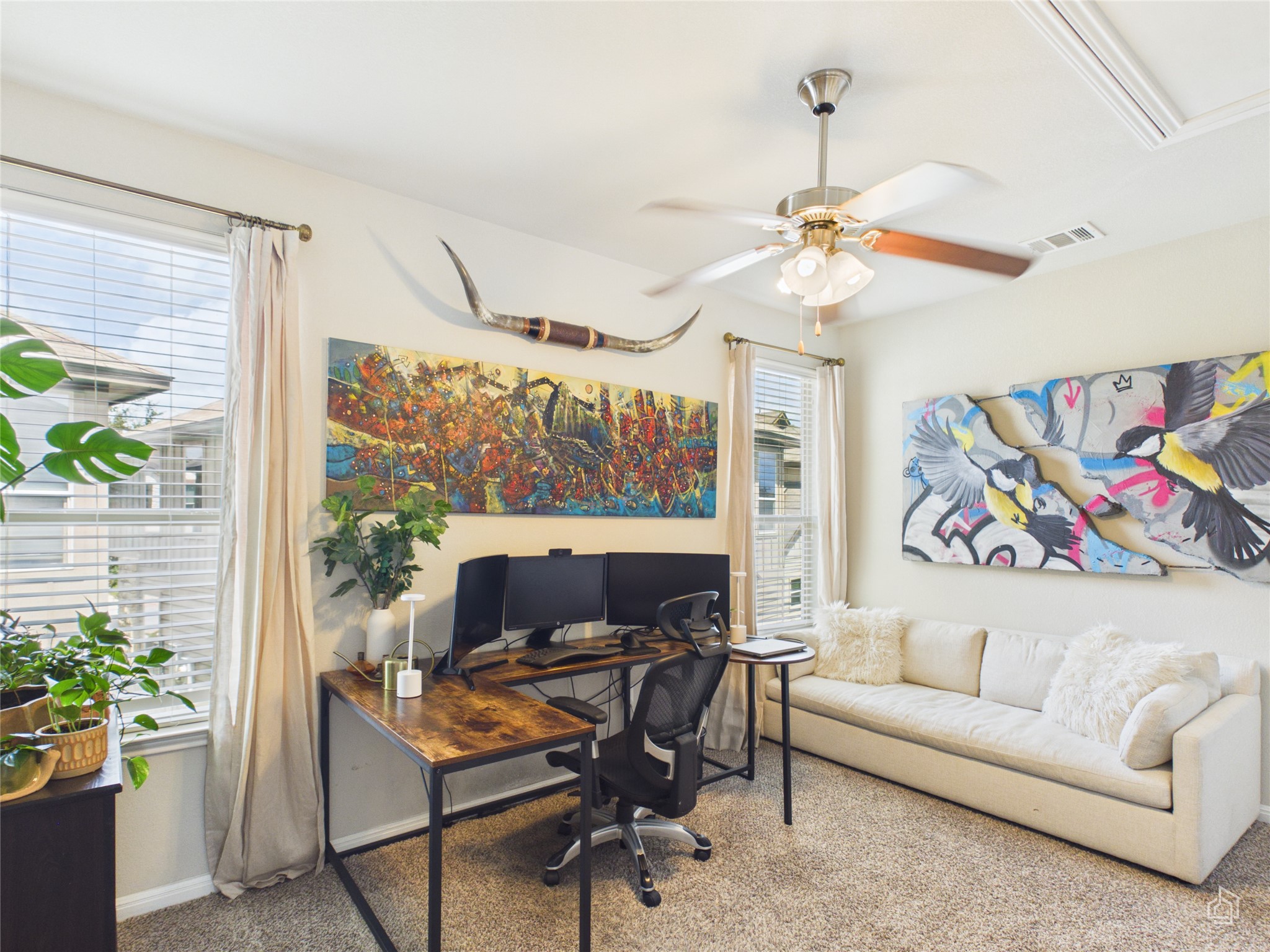 9310 Tanager Way Austin, TX 78748 - Photo 23 of 32 An inviting office with ample space for work and relaxation.