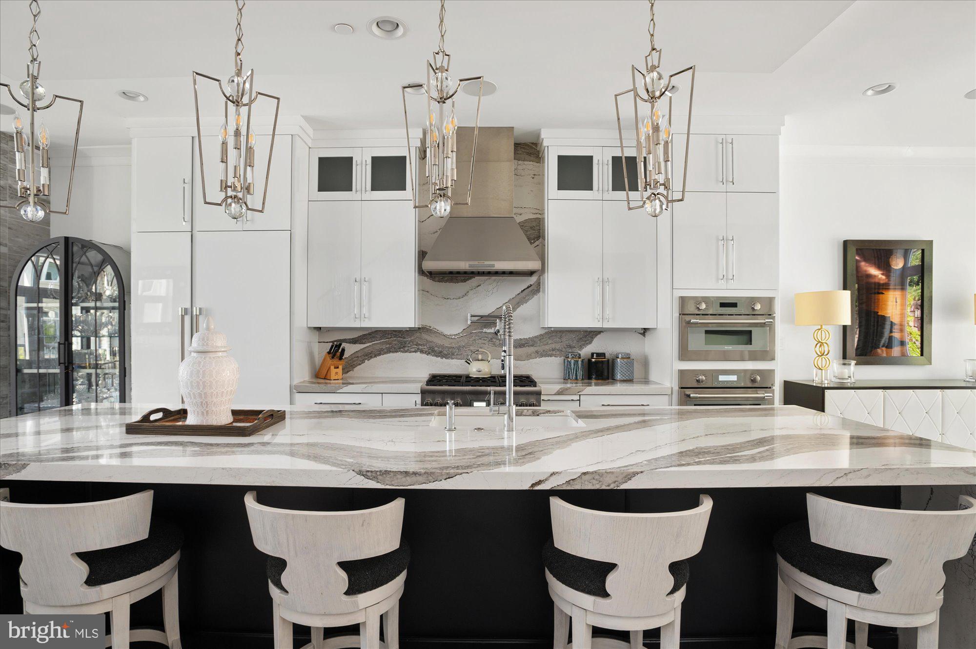 8165 River Road Bethesda, MD 20817 - Photo 9 of 46 Gourmet kitchen