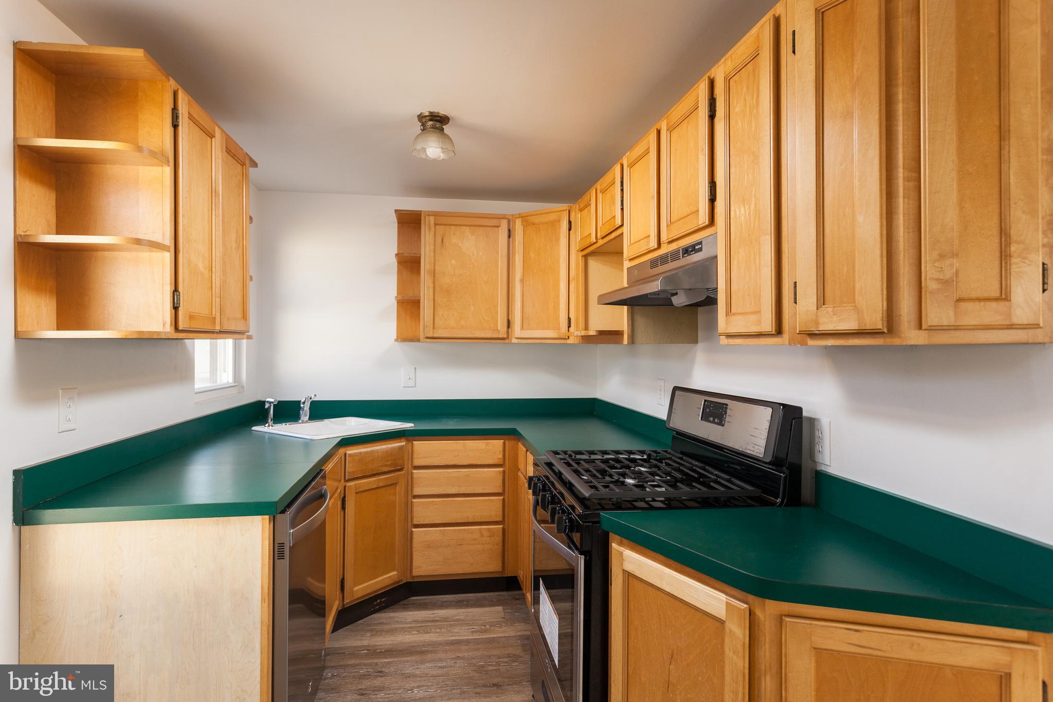 3 Branch Street Baltimore, MD 21221 - Photo 5 of 28 Kitchen