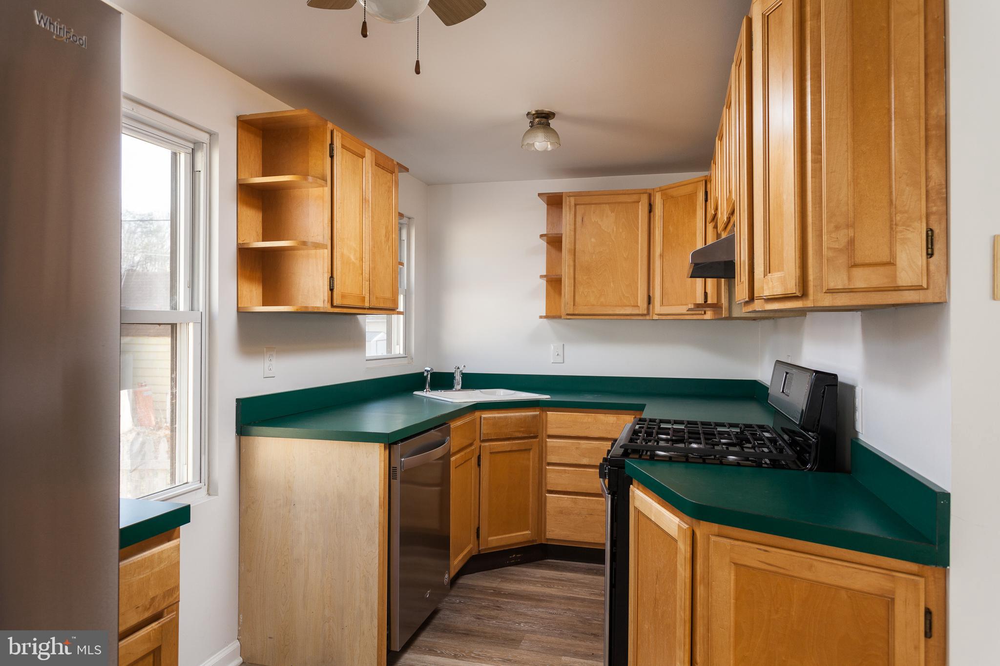 3 Branch Street Baltimore, MD 21221 - Photo 6 of 28 Kitchen