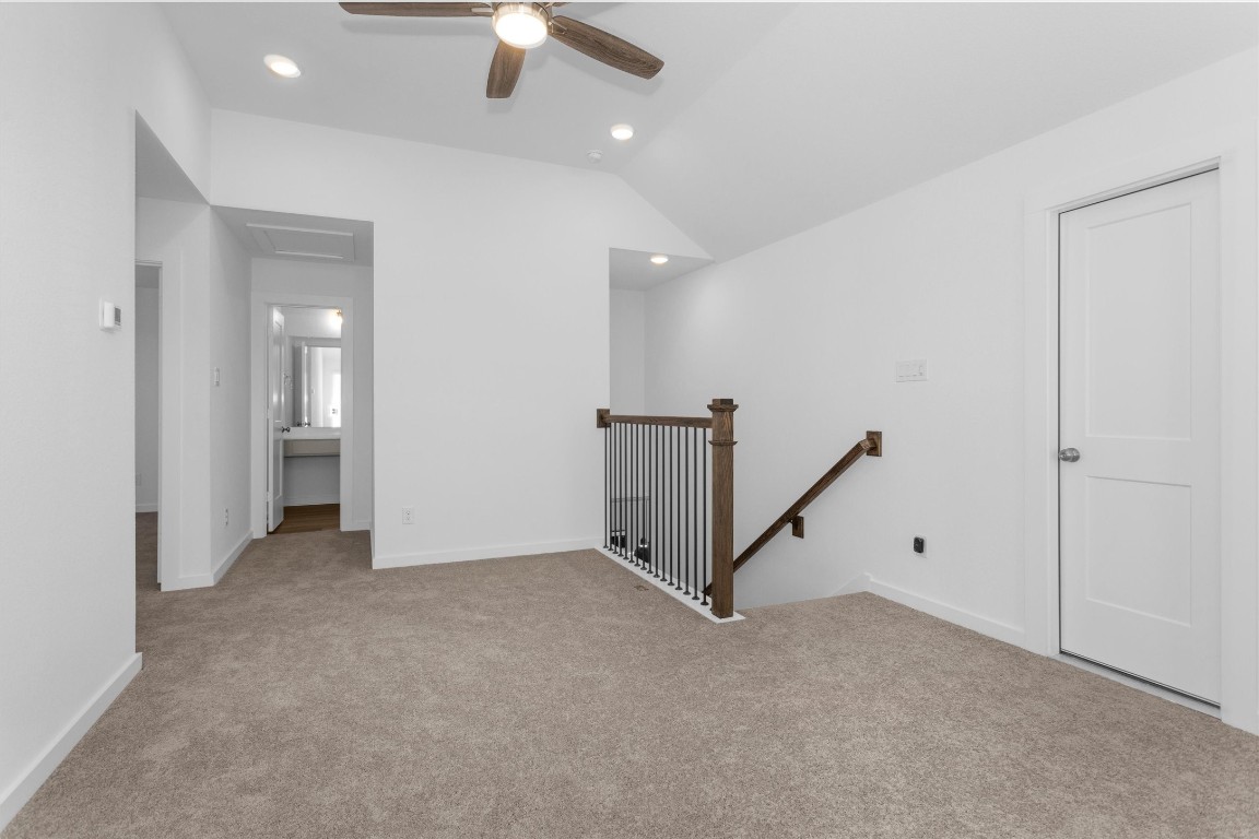 2127 Heather Rdg Way Rosenberg, TX 77471 - Photo 27 of 41 an empty room with fan and windows