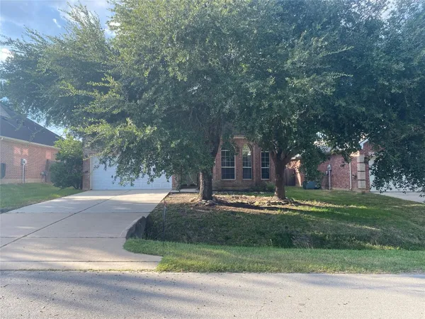 $2,300 | 9210 Hidden Lake E Drive, Magnolia, TX 77354