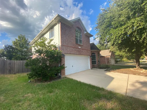 $2,300 | 9210 Hidden Lake E Drive, Magnolia, TX 77354