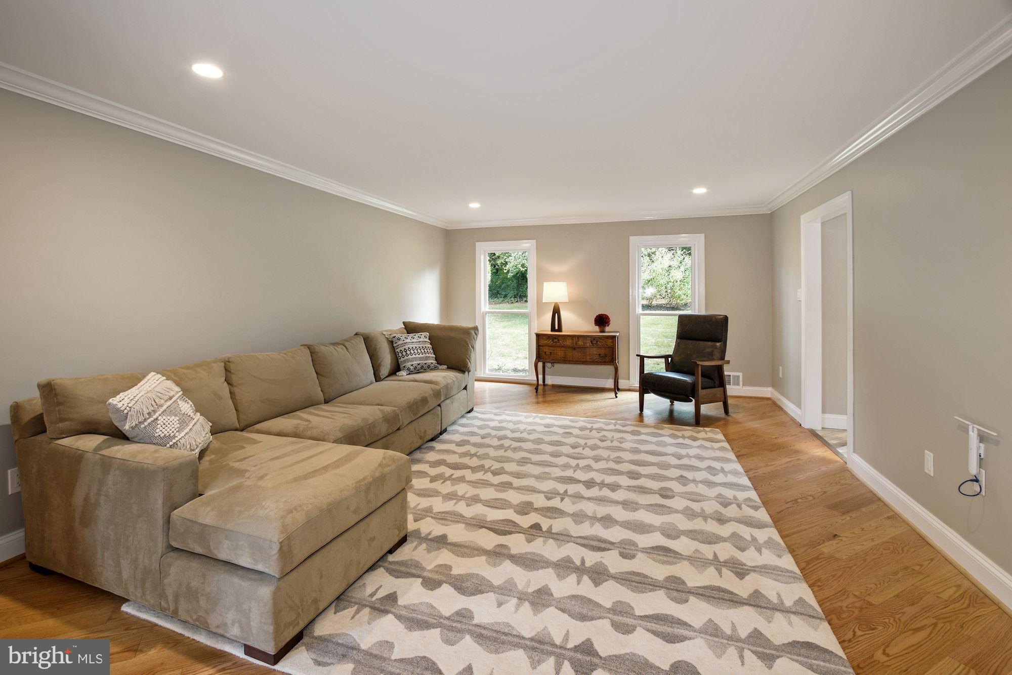 8574 Brickyard Road Potomac, MD 20854 - Photo 17 of 37