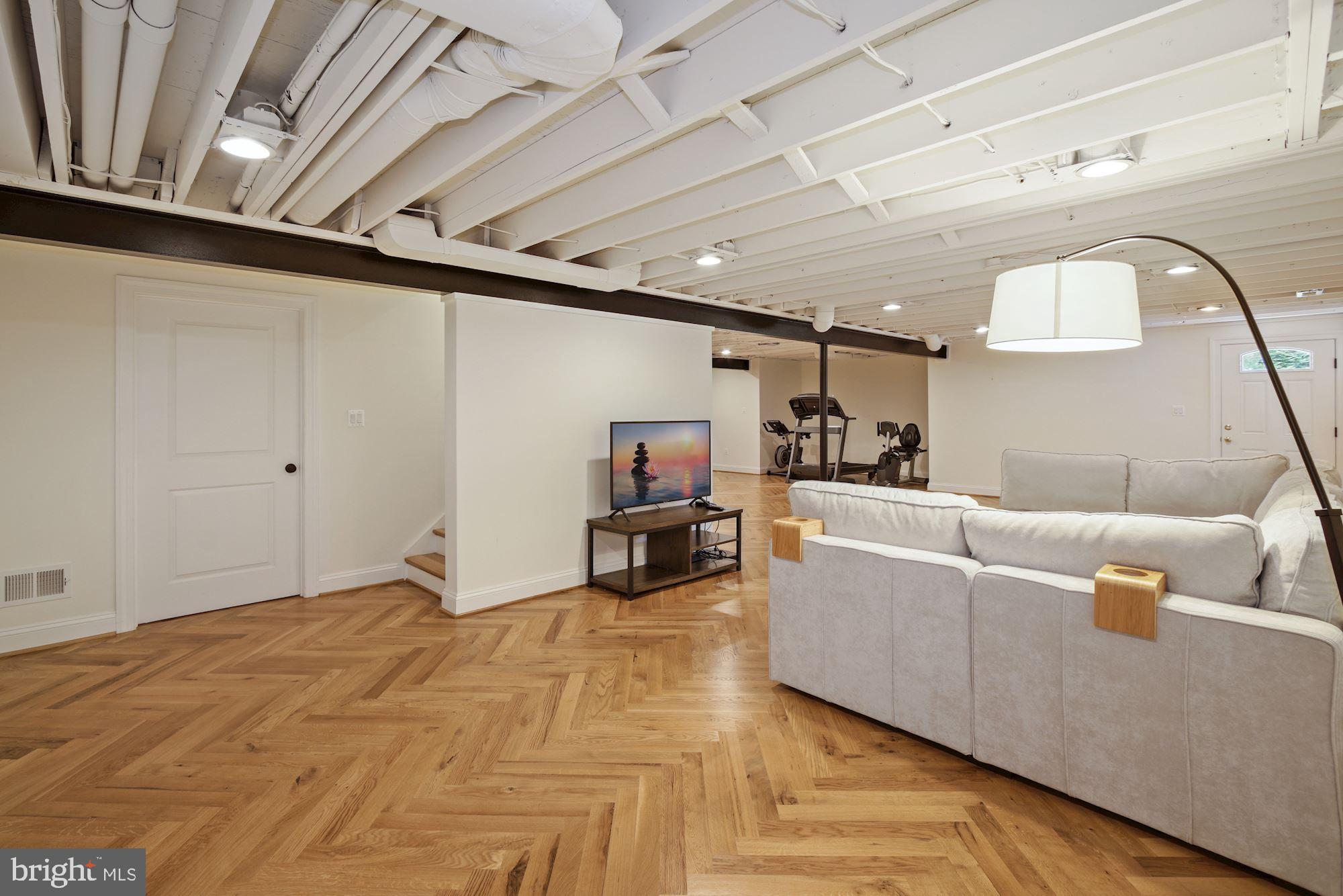 8574 Brickyard Road Potomac, MD 20854 - Photo 32 of 37