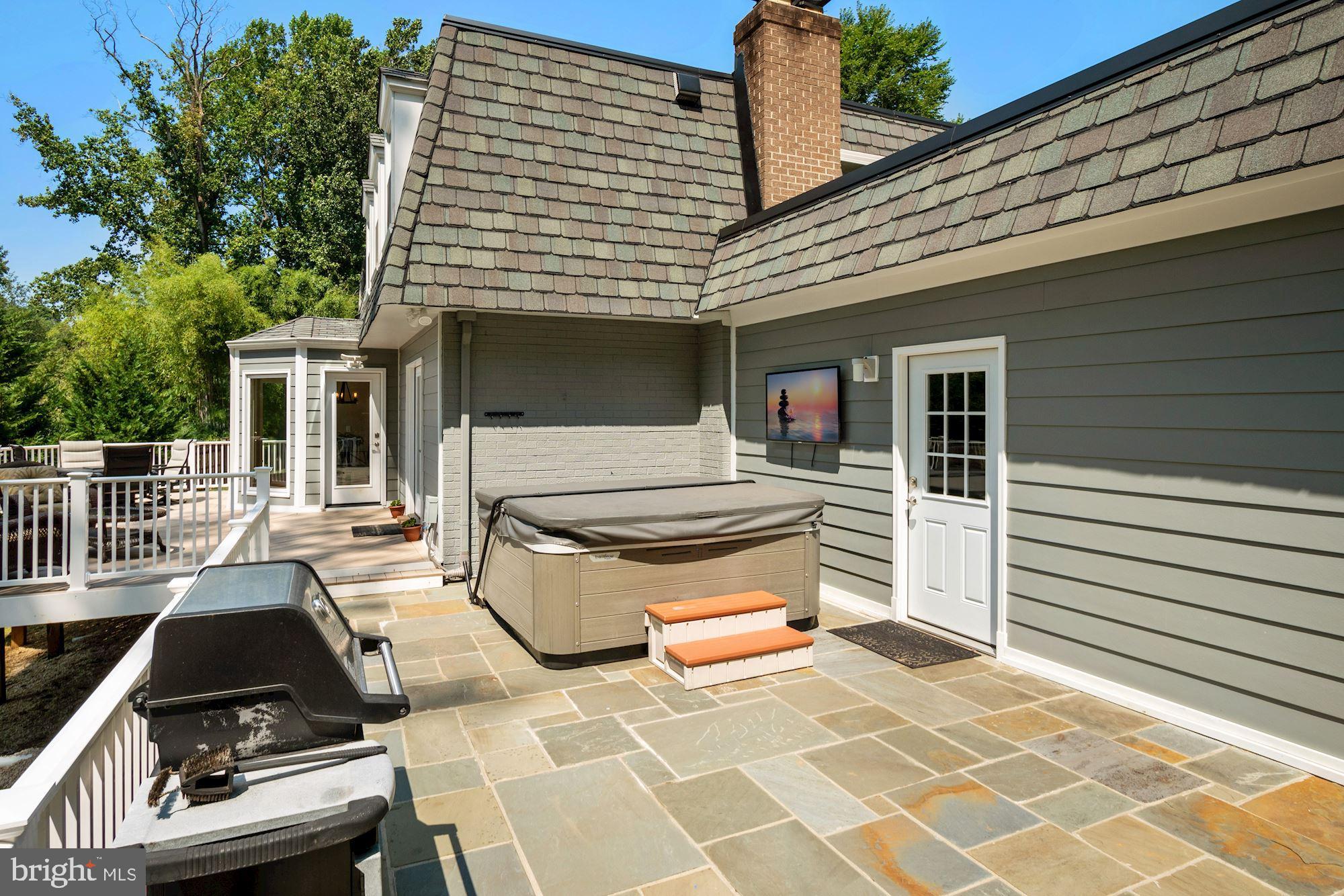 8574 Brickyard Road Potomac, MD 20854 - Photo 34 of 37