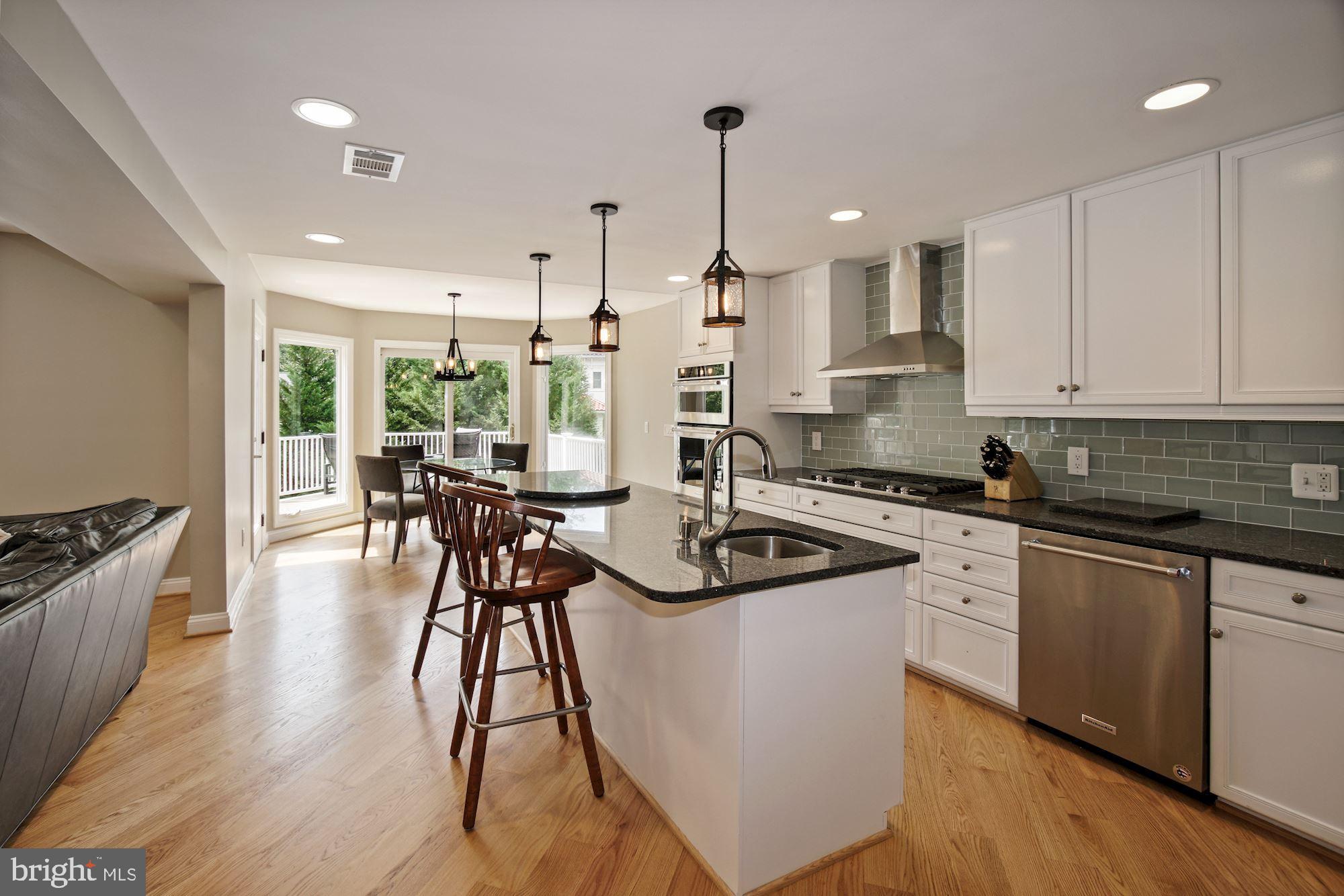 8574 Brickyard Road Potomac, MD 20854 - Photo 7 of 37