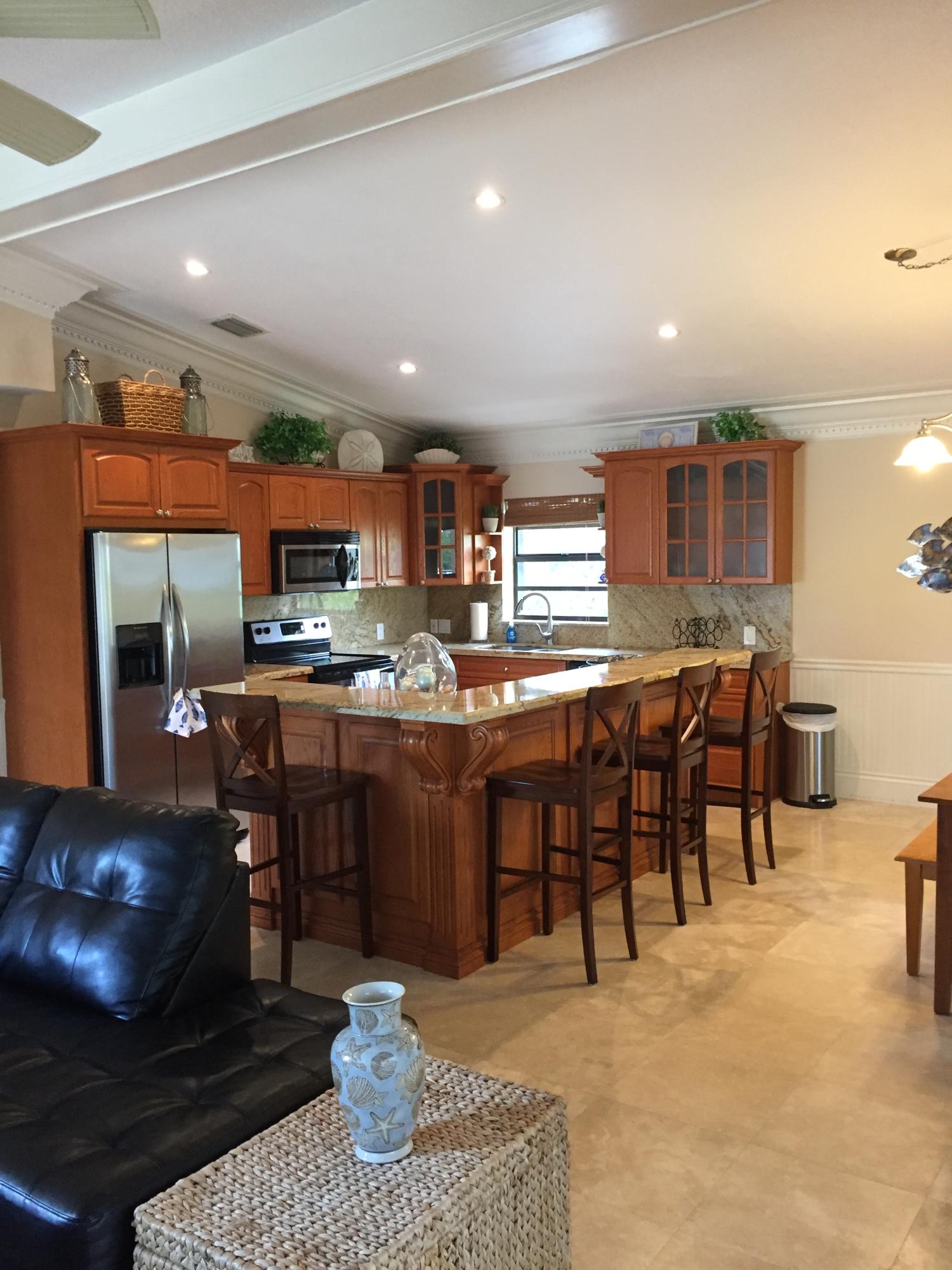 604 La Paloma Road Key Largo, FL 33037 - Photo 7 of 27 Kitchen