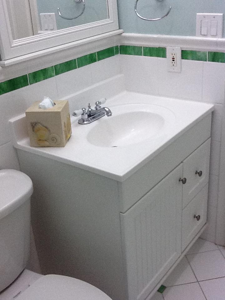 604 La Paloma Road Key Largo, FL 33037 - Photo 10 of 27 2nd Bathroom