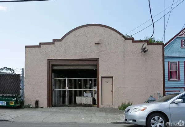 $795,000 | 705 37th Street, Oakland, CA 94609