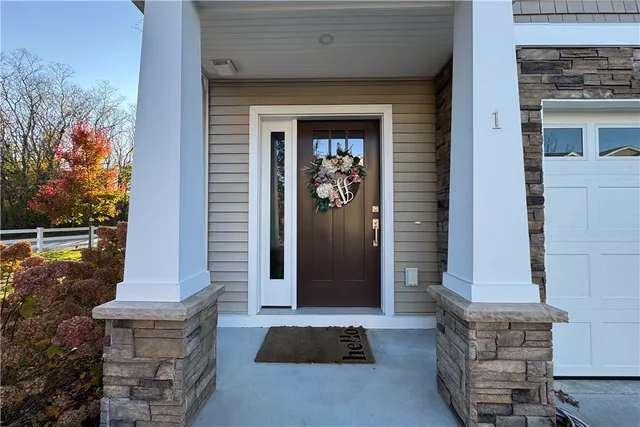 $3,750 | 25 Franklin Road, Unit 1, East Greenwich, RI 02818