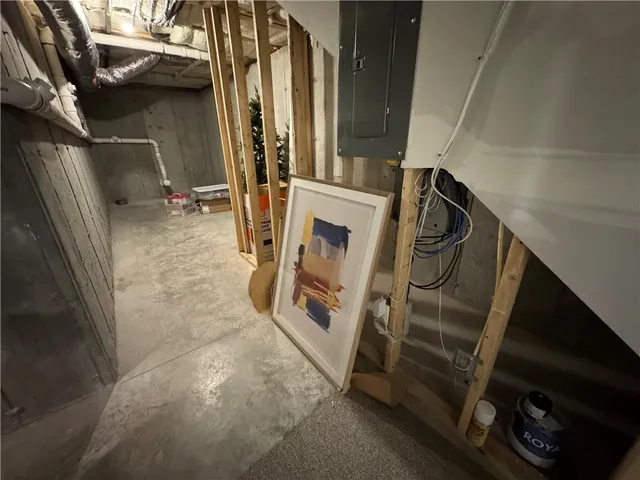 $3,750 | 25 Franklin Road, Unit 1, East Greenwich, RI 02818