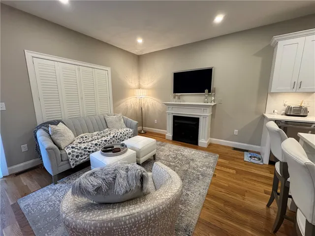 $3,750 | 25 Franklin Road, Unit 1, East Greenwich, RI 02818