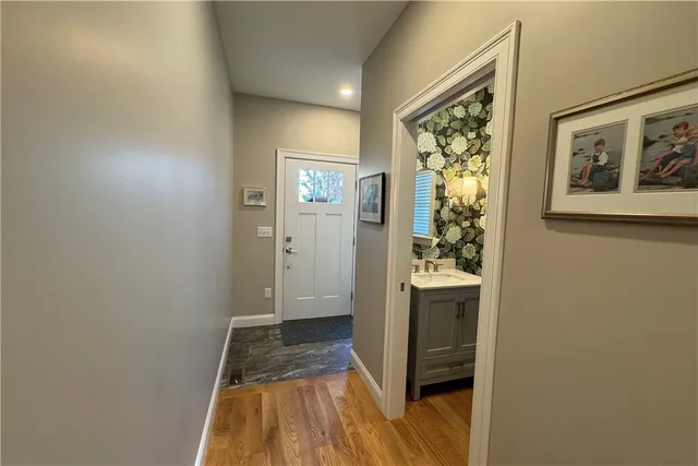 $3,750 | 25 Franklin Road, Unit 1, East Greenwich, RI 02818