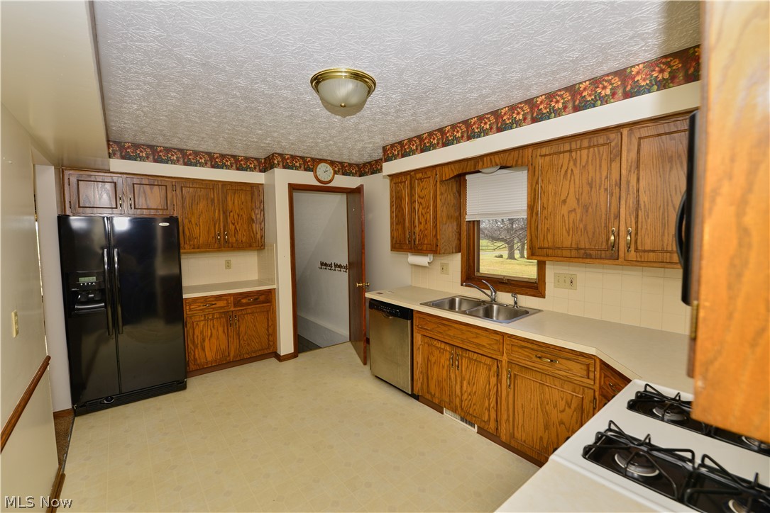 789 Swartz Road Akron, OH 44319 - Photo 8 of 19