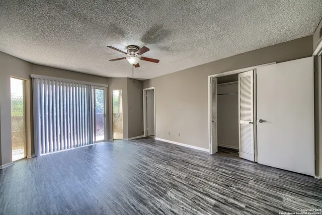 $1,500 | 8715 Starcrest, San Antonio, TX 78217