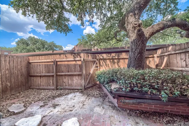 $1,500 | 8715 Starcrest, San Antonio, TX 78217
