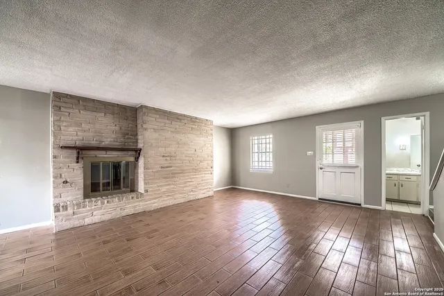 $1,500 | 8715 Starcrest, San Antonio, TX 78217