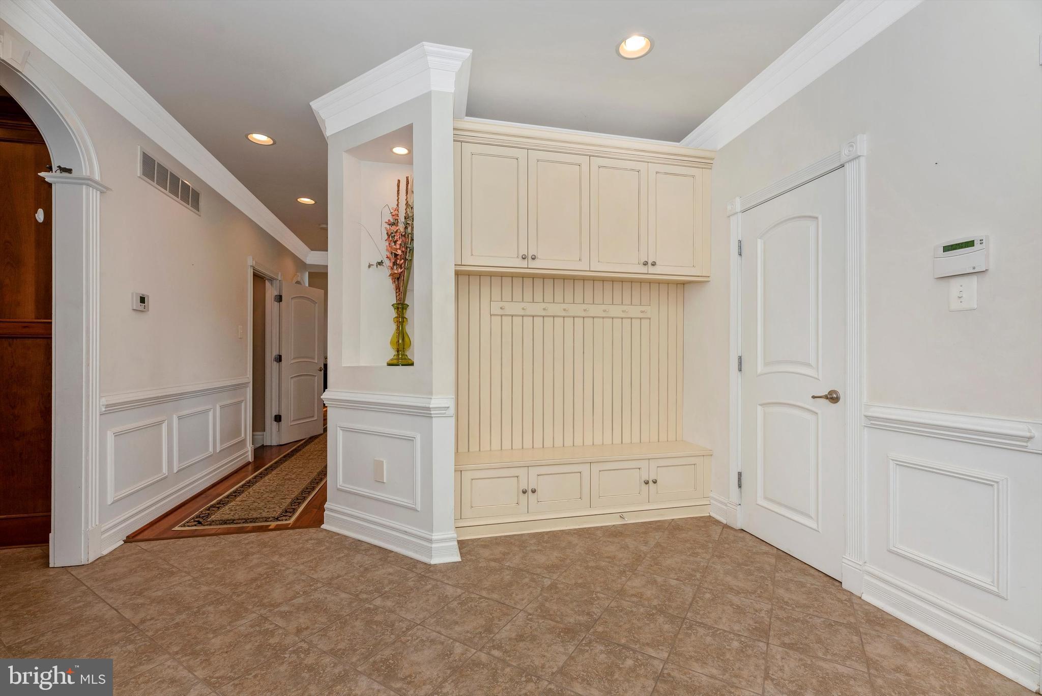 7525 Old Receiver Road Frederick, MD 21702 - Photo 19 of 63 Over-Sized Mud Room Area
