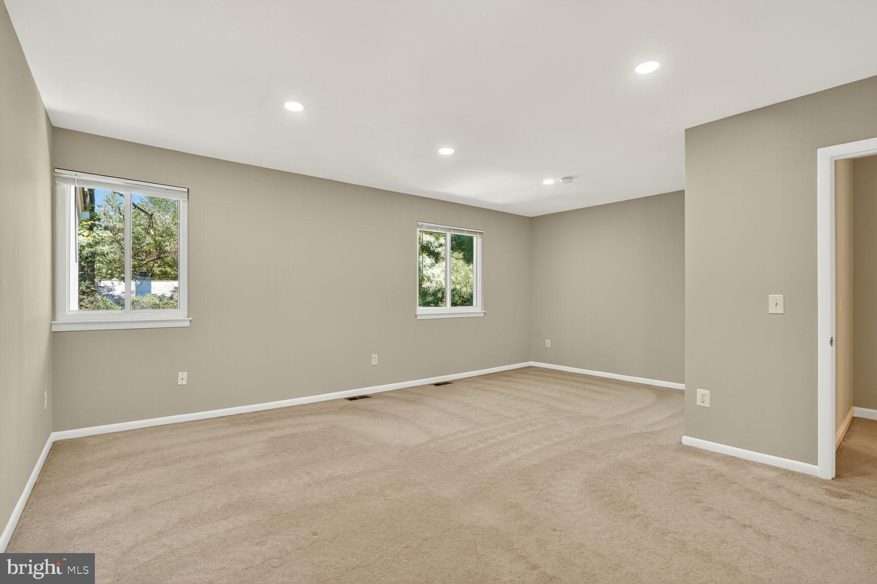 11690 Generation Court Reston, VA 20191 - Photo 12 of 24 Spacious master bedroom with walk In closet